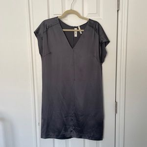 M.I.H. Silver Shift Dress women’s size medium in GREAT condition